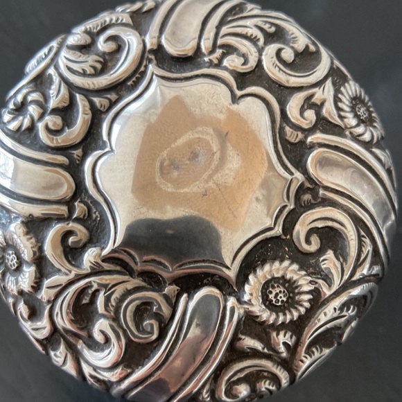 Antique Dresser Jar - Picture 4 of 13